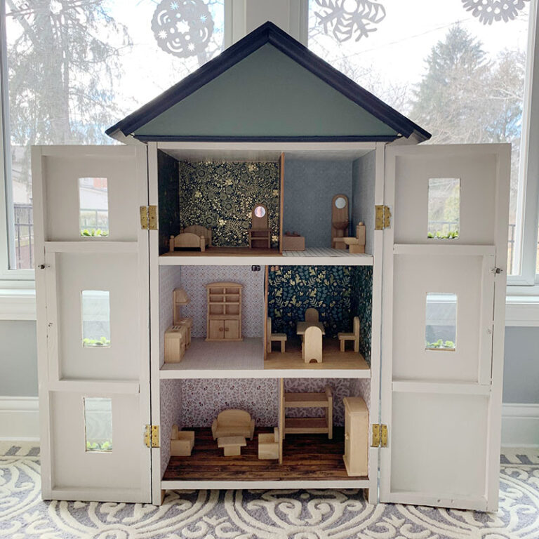 Simple Dollhouse Makeover