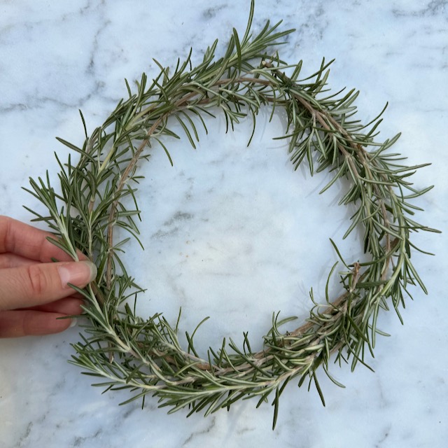 How to Make a Rosemary Wreath