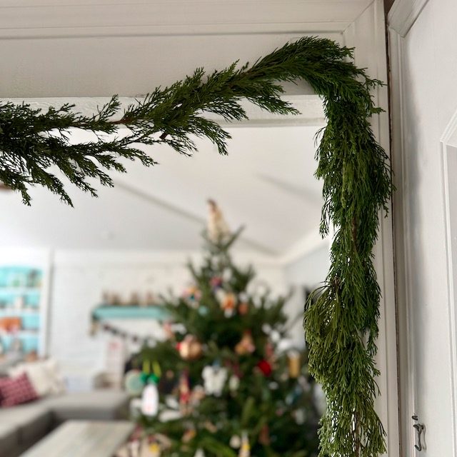 How to Make an Evergreen Garland