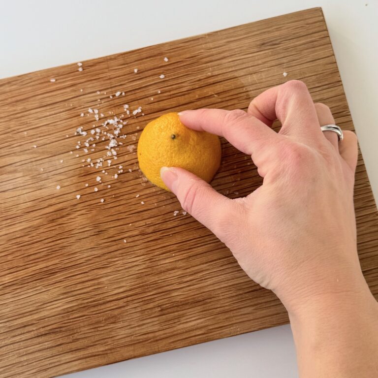 How to Remove Mold from a Cutting Board